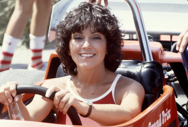 Joyce DeWitt Height