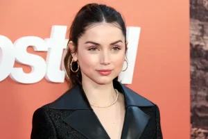 Discover Ana De Armas Age and Timeless Beauty