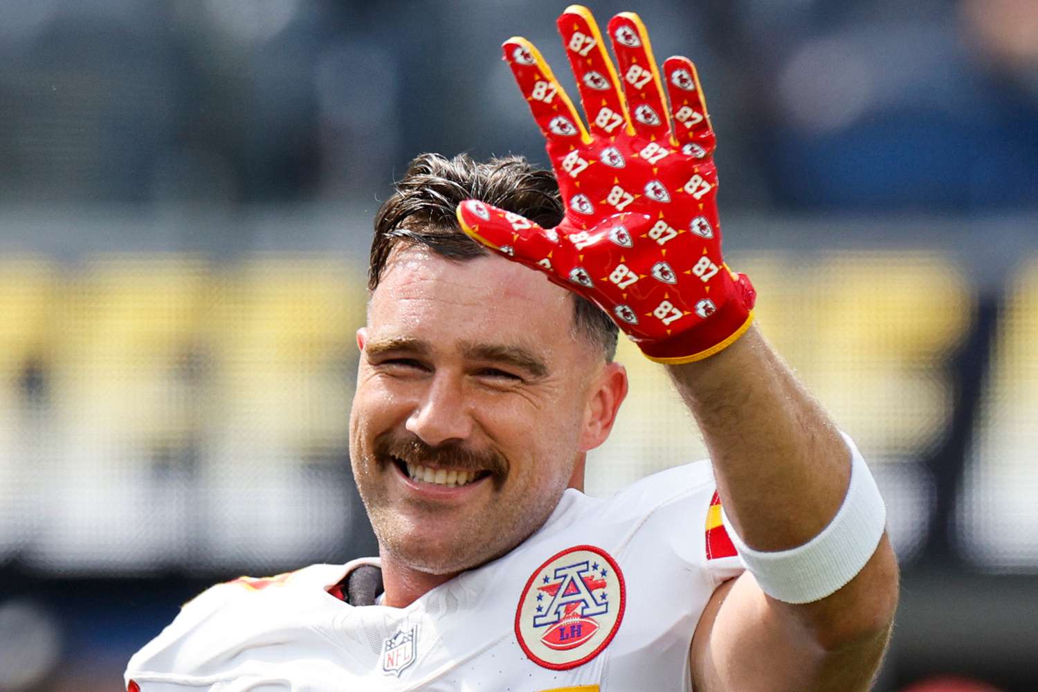 Travis Kelce Net Worth: See His Incredible Wealth!