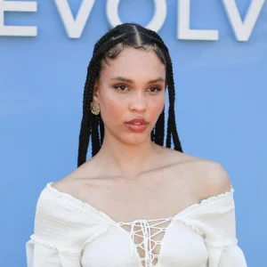 Nara Smith: Rising Star in Fashion and Entertainment