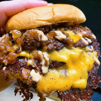 Easy Street Burgers: The Ultimate Burger Experience