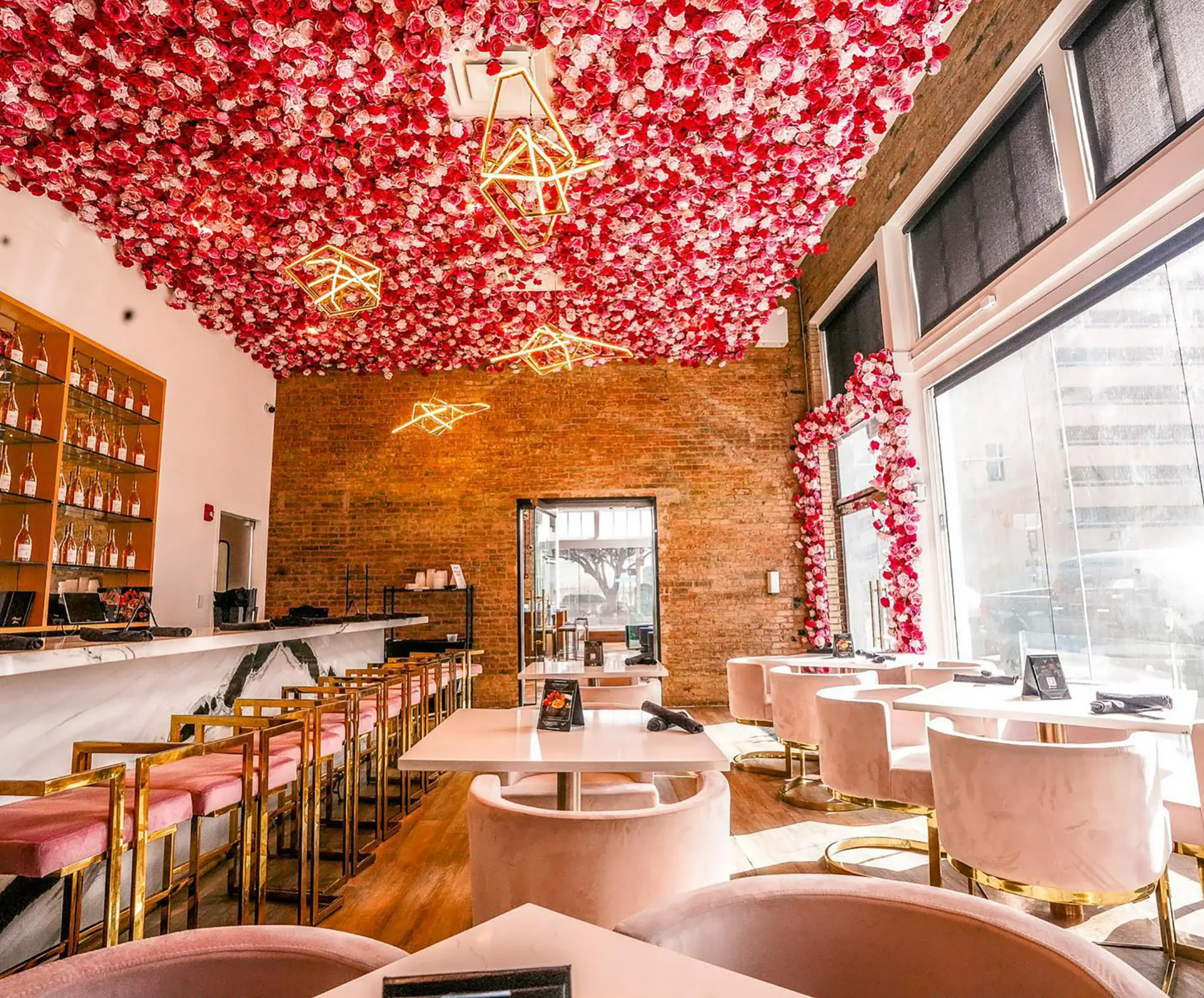 Kitchen and Kocktails: A Culinary Experience Like No Other