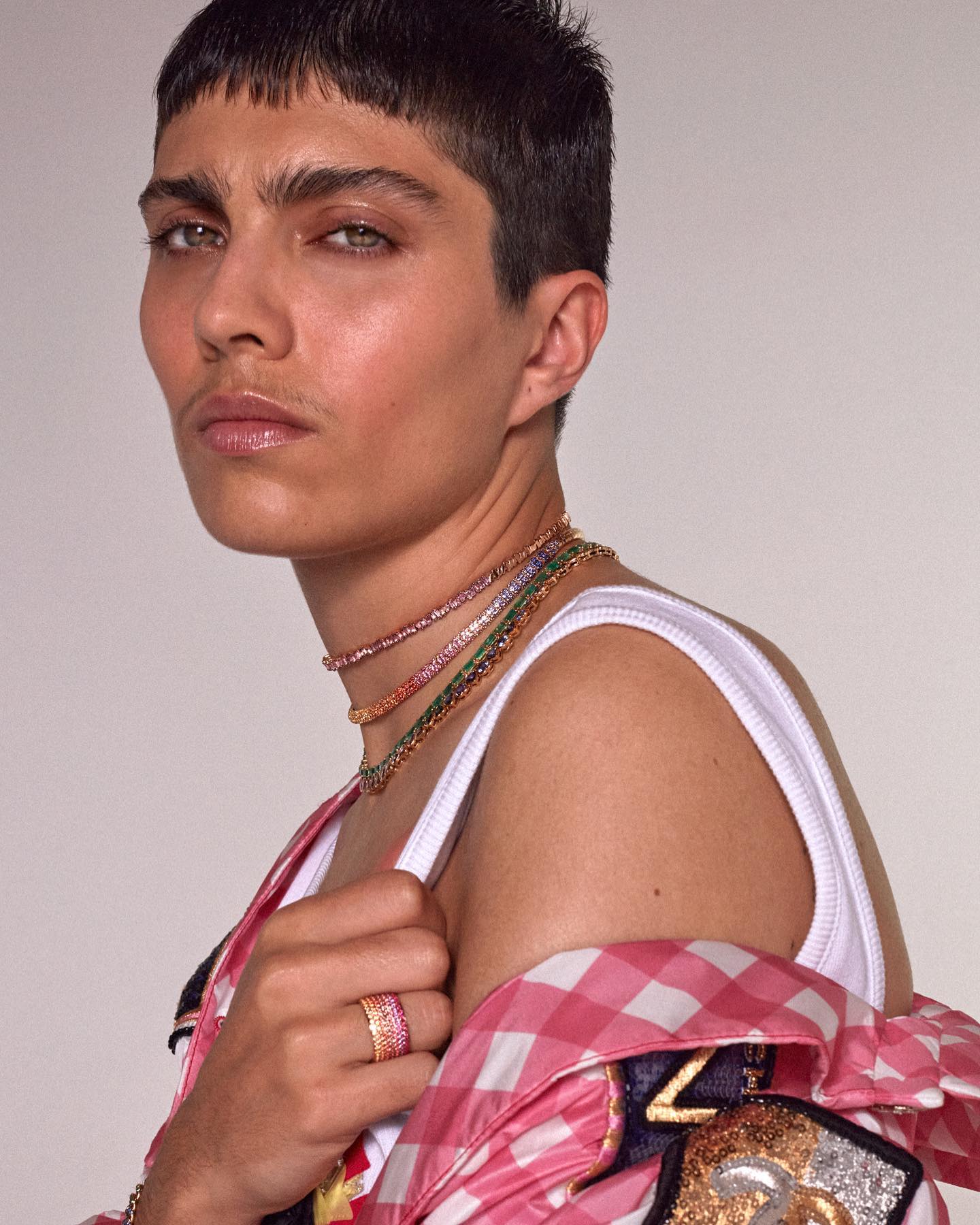 Xelia Mendes-Jones Biography