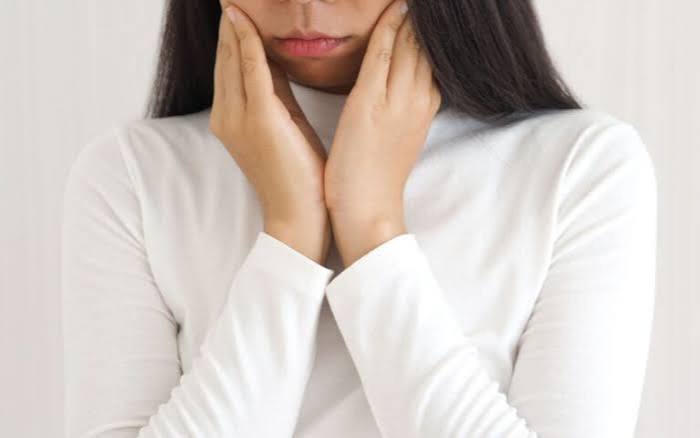 Why Is My Jaw Locking? Causes, Fixes & When to See a Doctor 2026