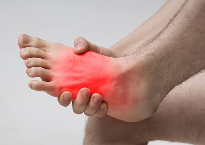 Why Are the Bottoms of My Feet Red? Causes Explained 2026