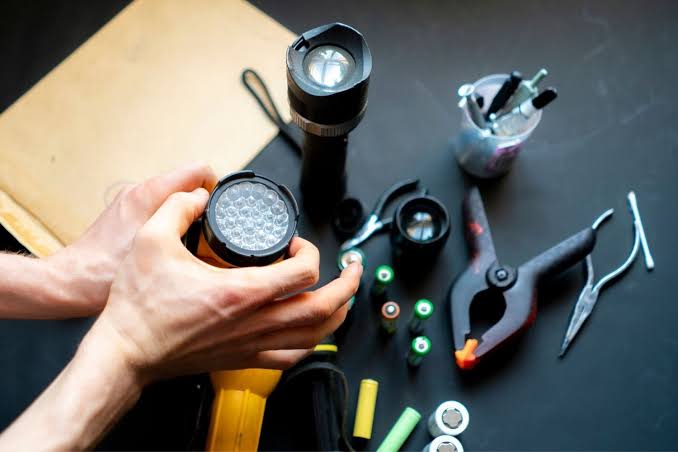 Why Isn't My Flashlight Working? Causes & Fixes 2026