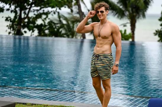 Why Do Men's Swim Trunks Have Netting? Here's Why 2026