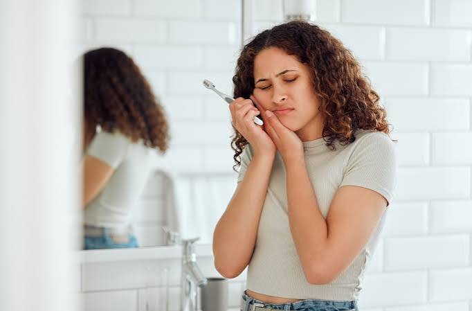 Why Does Tooth Pain Come and Go? Causes & Fixes 2026